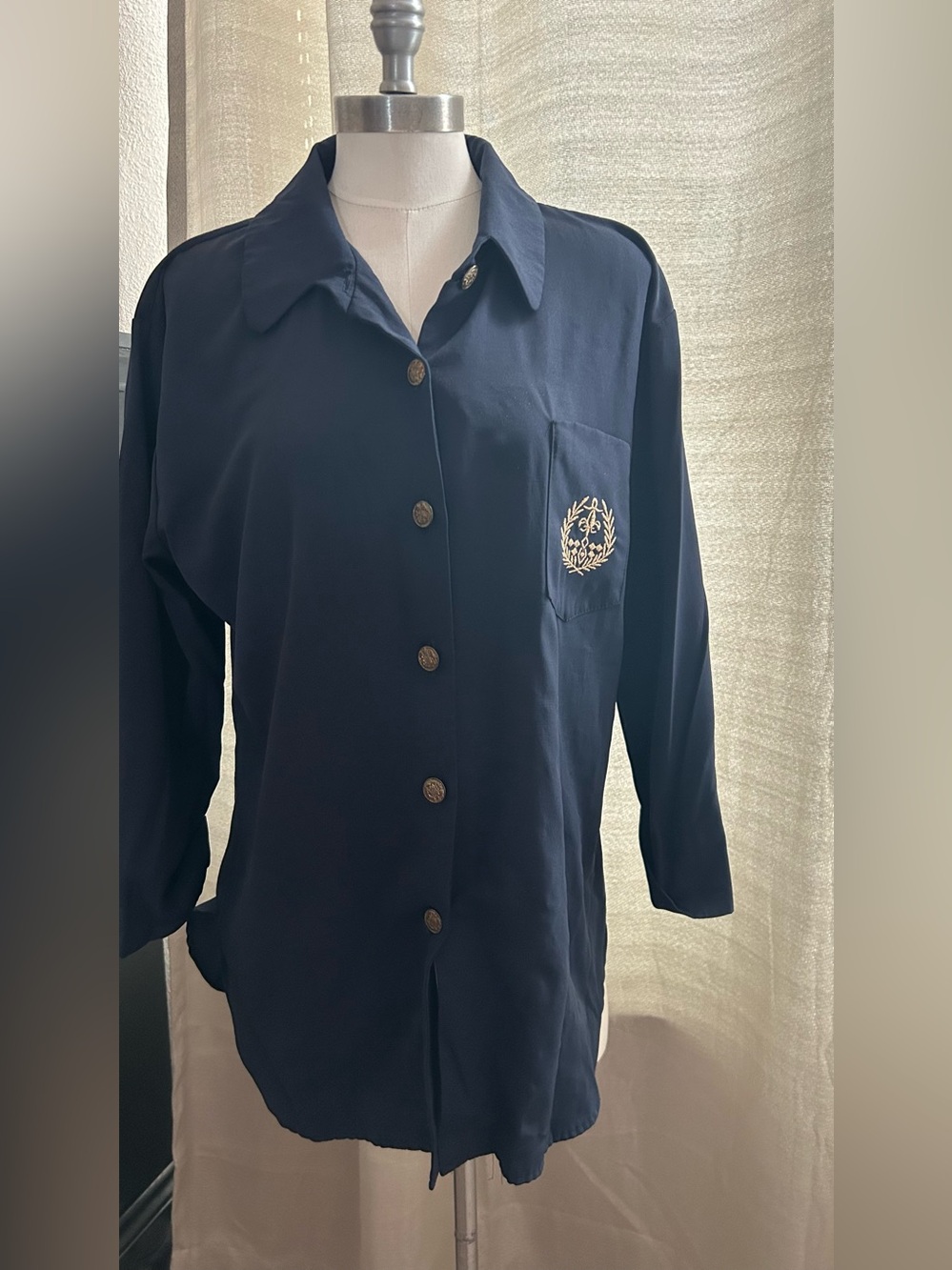 Bedford Fair navy blue button-down shirt featuring gold-colored buttons